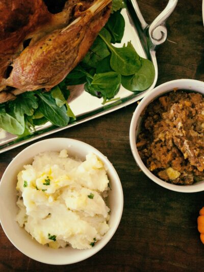 An image depicting a Thanksgiving meal.
