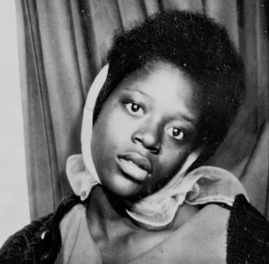 Vivian Strong appears in a photo found on Wikimedia under Fair Use.